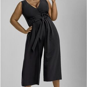 NWT Lane Bryant V-Neck Wide Leg Crop Jumpsuit Black Size 16 Missing Belt